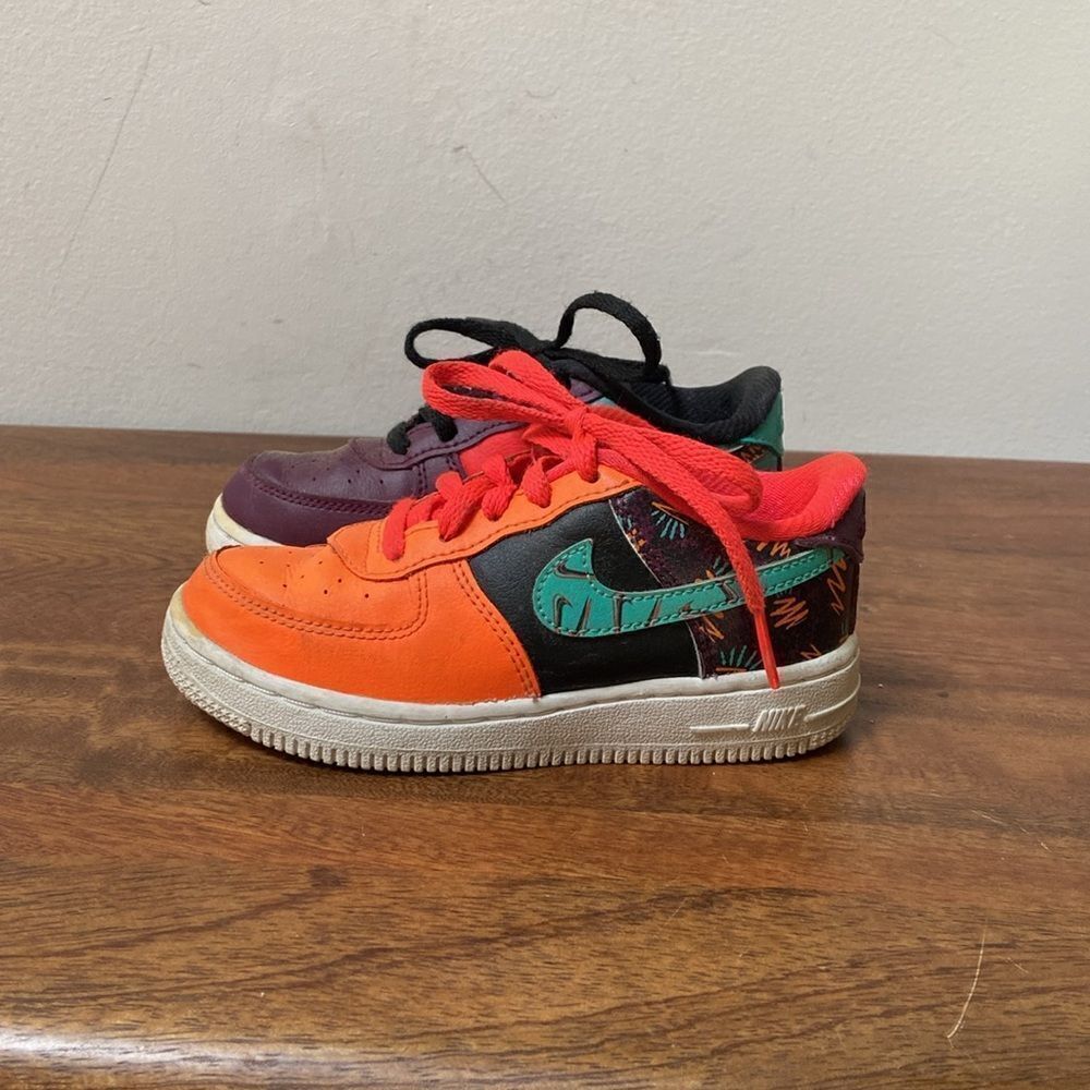 Nike Air Force One LV8 Kids' Mismatched Sneakers - Black, Purple, Orange - Picture 5 of 12